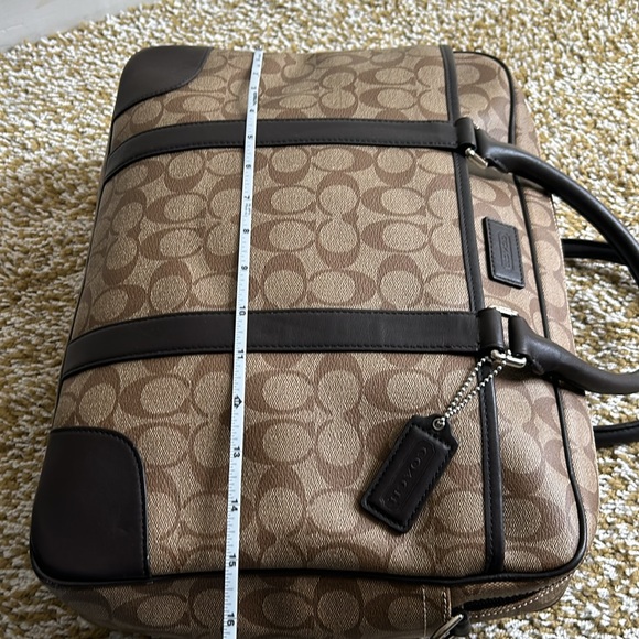 Coach - Picture 6 of 12